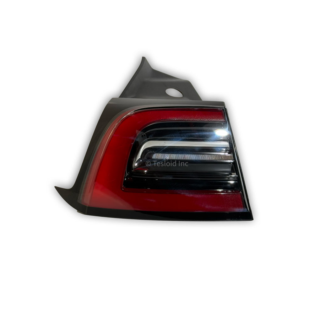 TAIL LAMP ASSEMBLY - REAR BODYSIDE GLOBAL - LEFT HAND - Model Y
