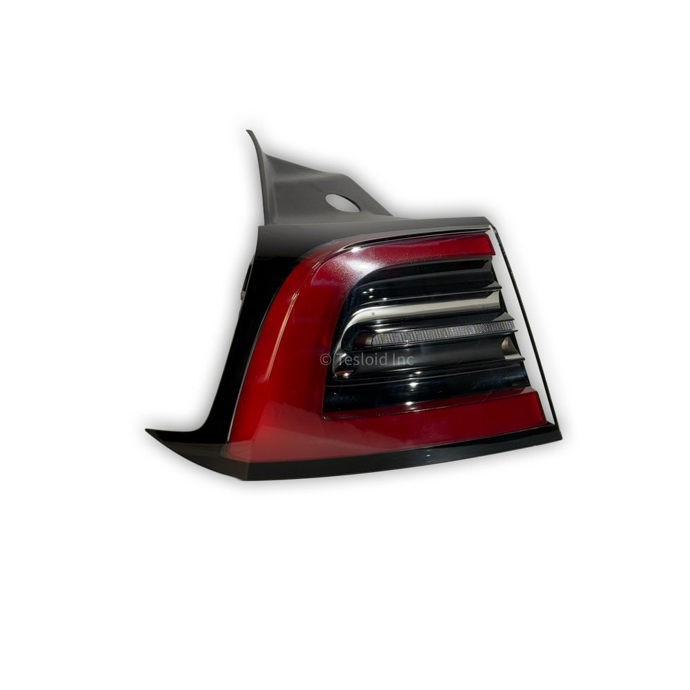 TAIL LAMP ASSEMBLY - REAR BODYSIDE GLOBAL - LEFT HAND - Model Y