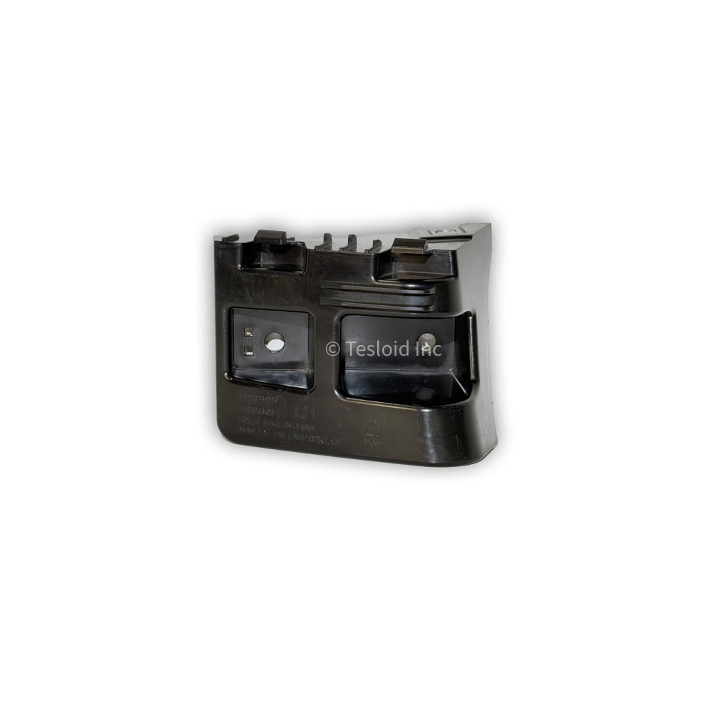 TAIL LAMP BRACKET ASSEMBLY LEFT HAND - Model Y