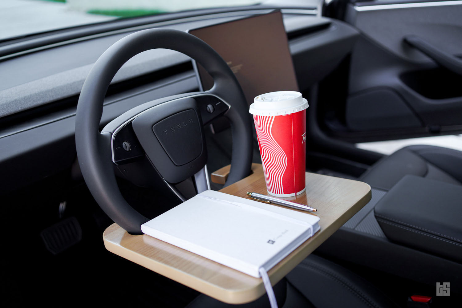 Model 3 Steering Wheel Tray Table