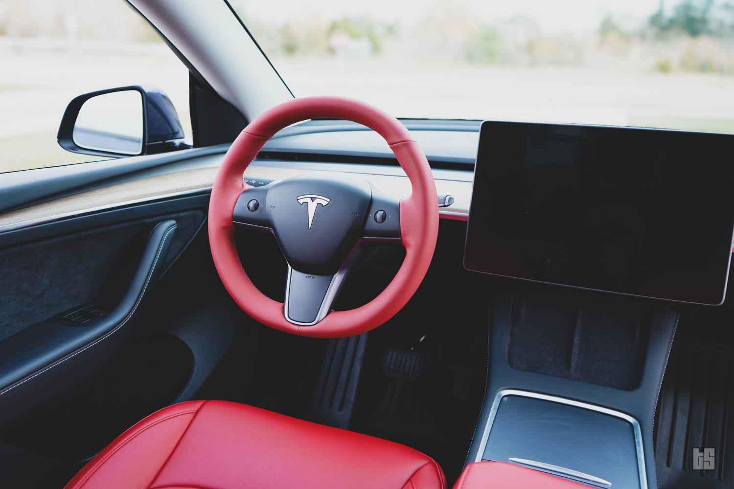 Model 3 Steering Wheel Cover – Hand Stitch – Rolls Royce Red