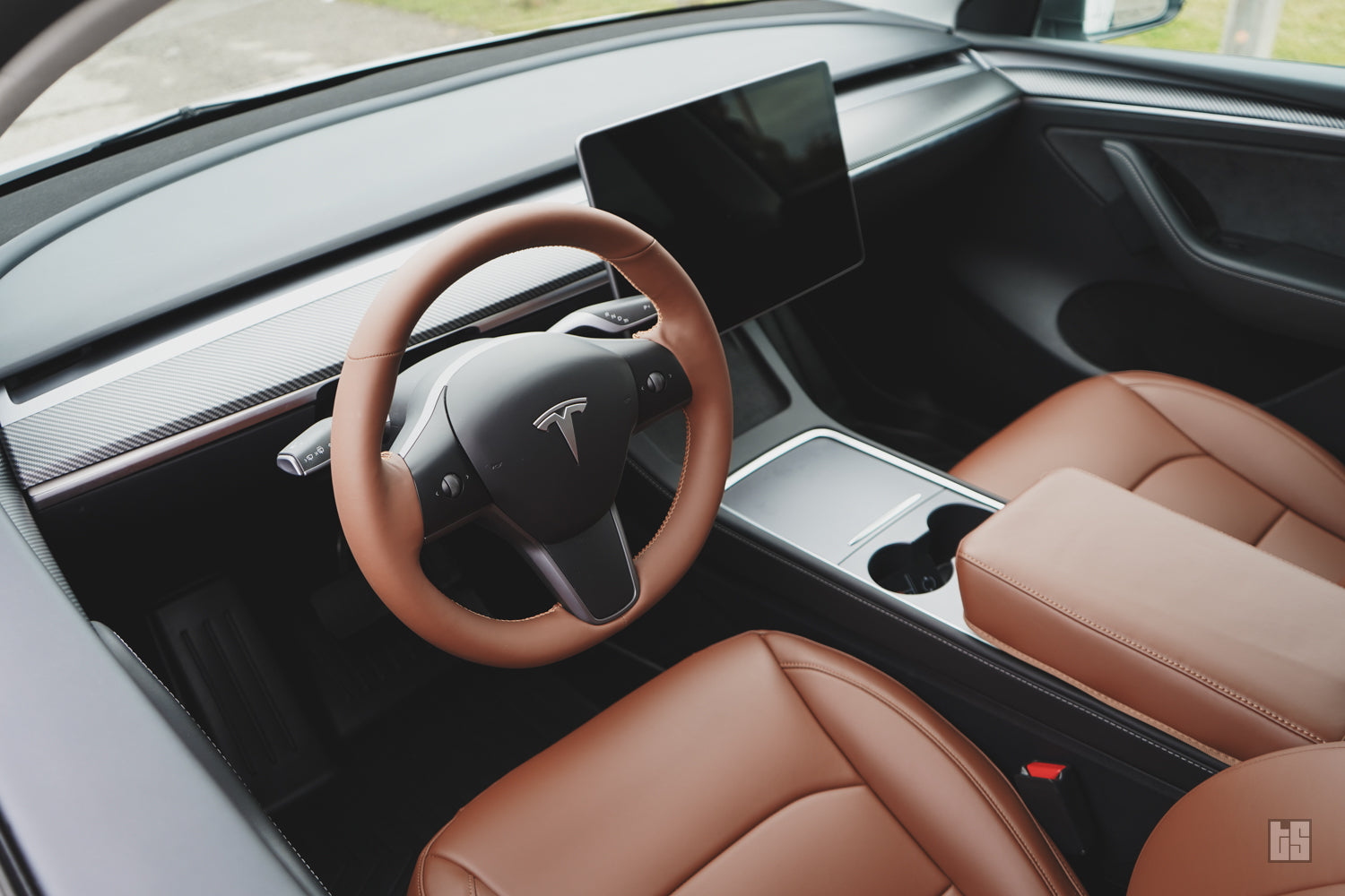Model 3 Steering Wheel Cover – Hand Stitch – Saddle Tan