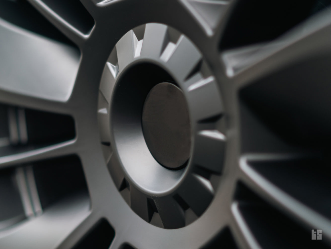 Model Y Wheel Covers – Turbine